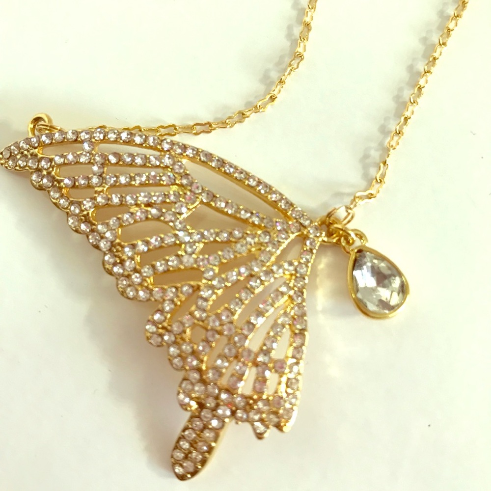 🦋 Traci Lynn Golden Butterfly Wing Necklace 🦋